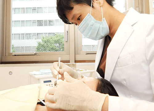 矯正器具の装着、治療開始